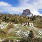 Cesa De Conesel Apartamento Colle Santa Lucia